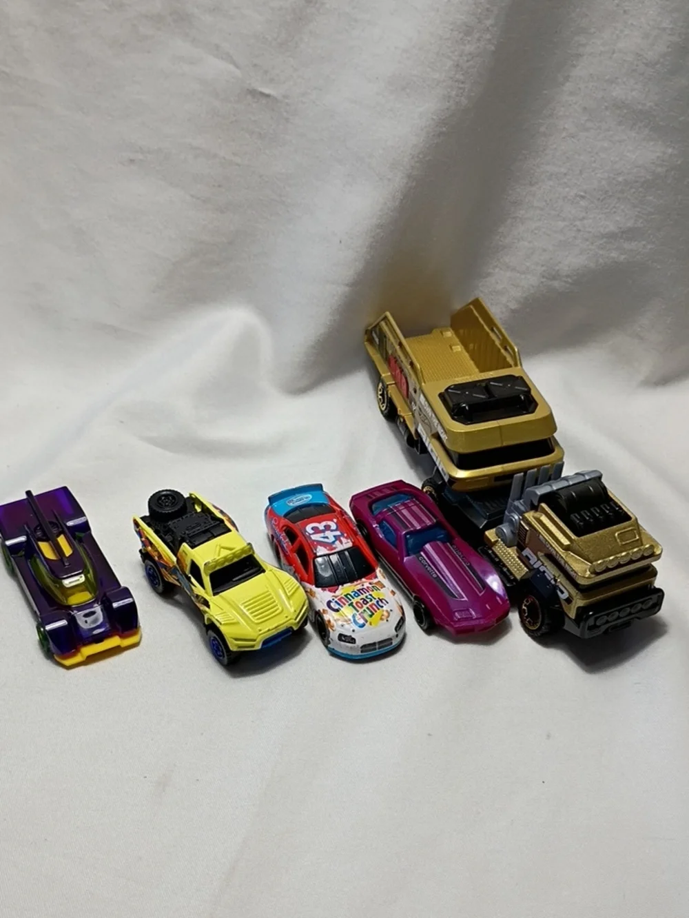 EUC Hot Wheels Matchbox Car Set Of 5 Gruppo Baja Bullet/Battalion Cinnamon Toast